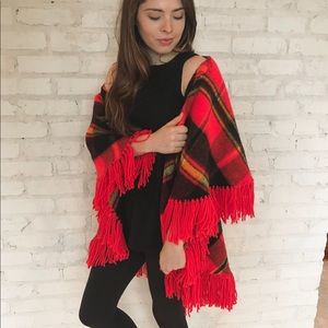 Cozy Plaid Shawl ☕️ 🎄